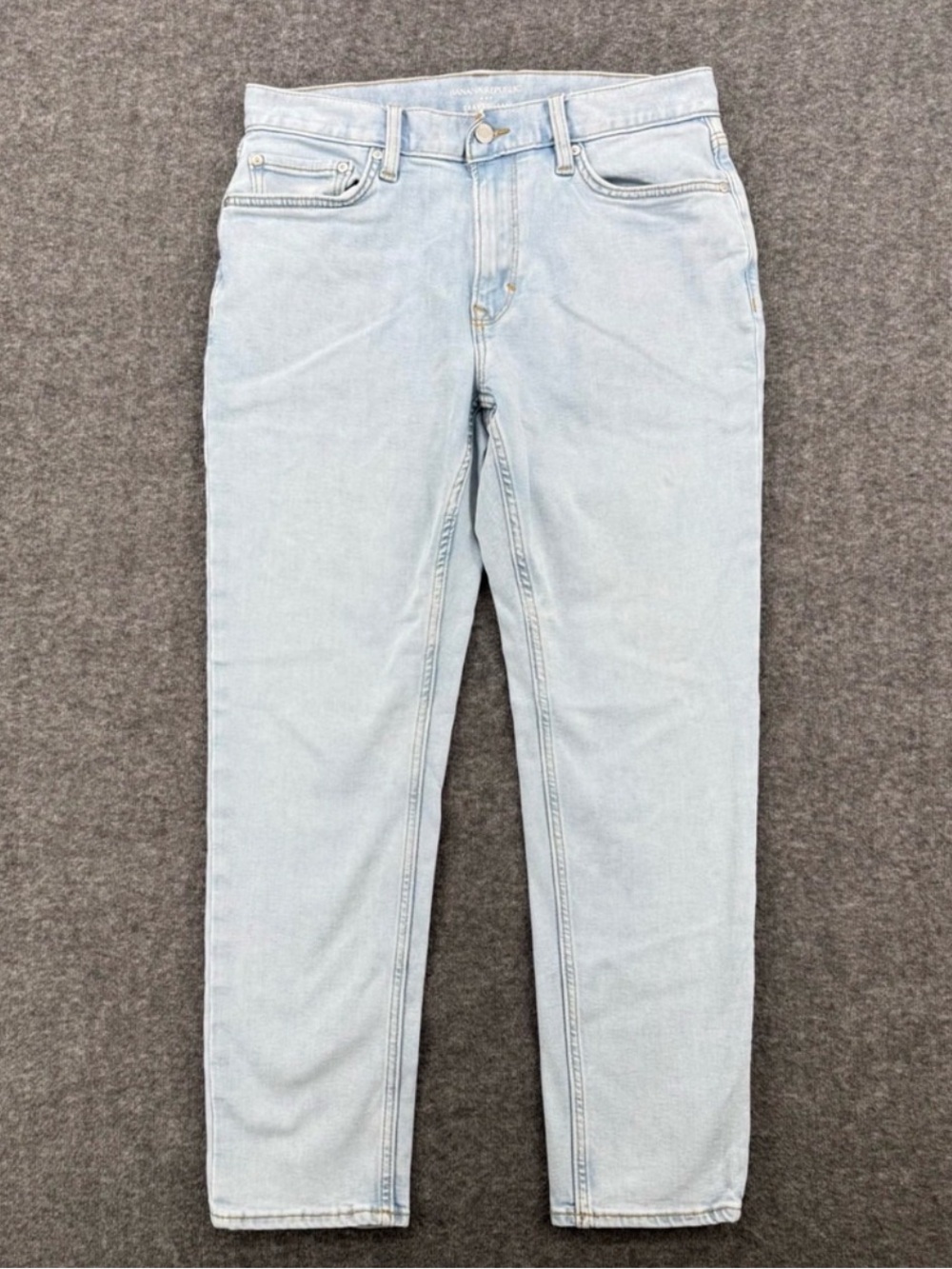 Banana Republic Travel Jean Athletic Fit Light Wash Blue Denim 33 Mens Work